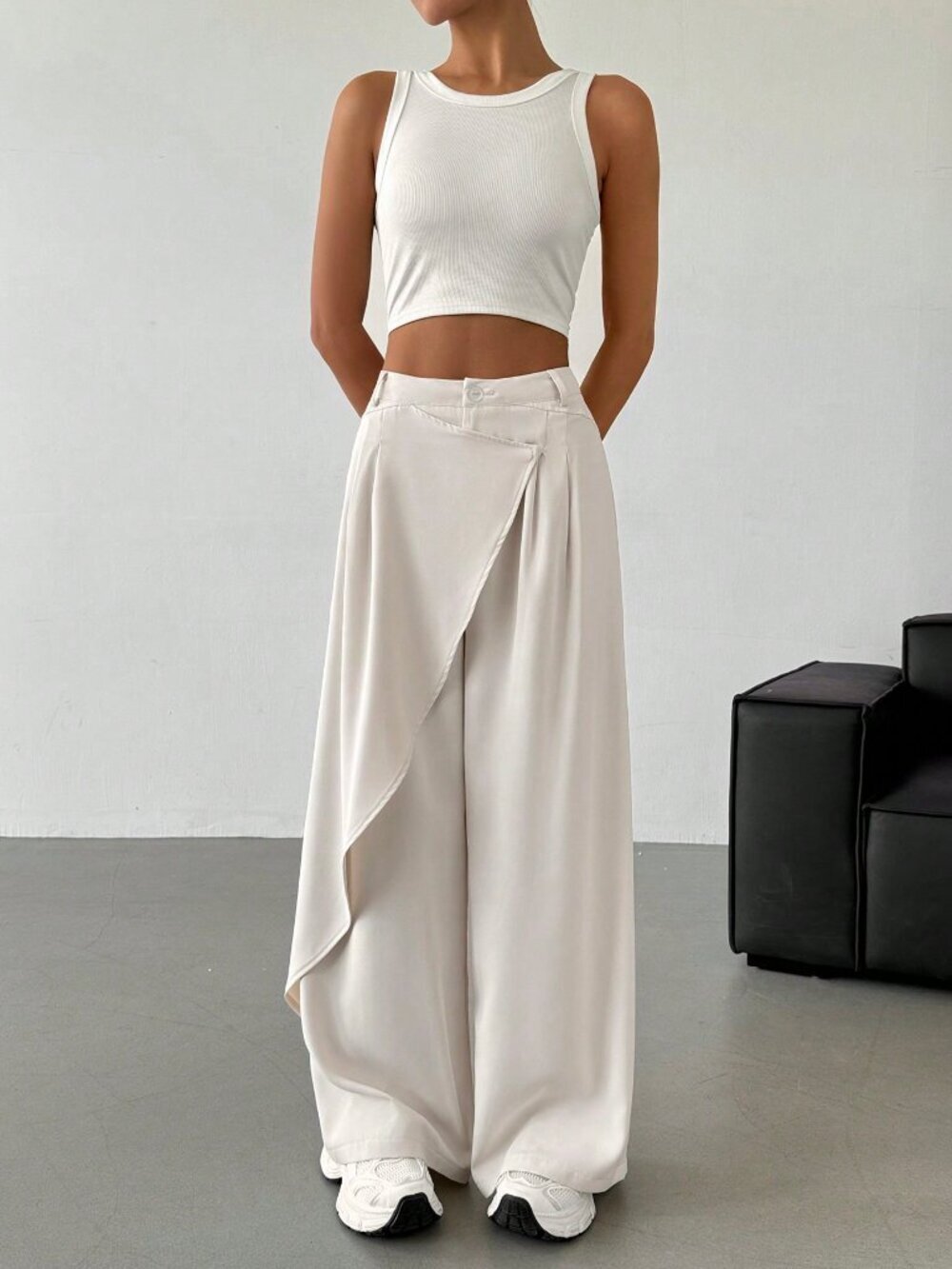 Beige Casual Women's Minimalist Asymmetrical Loose Wide-Leg Pants - Picture 5 of 5
